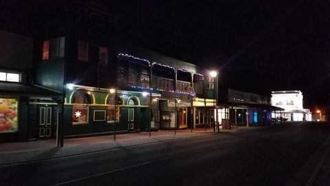 Hunters Hotel - Melbourne 4u 1