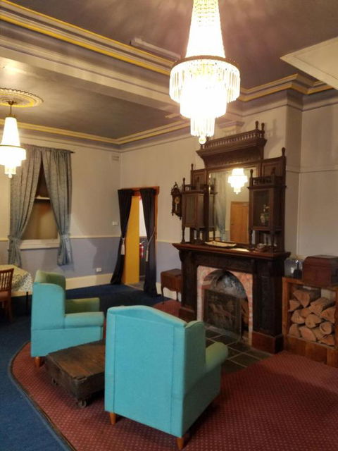Hunters Hotel - Melbourne 4u 3