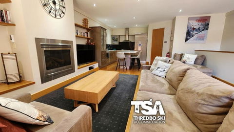 Ice Chalet 2 - Accommodation Melbourne 3