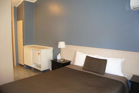 Airlie House Motor Inn - Accommodation Melbourne 3