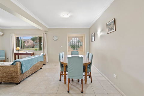 Ajax Avenue, 6 - Accommodation Melbourne 3