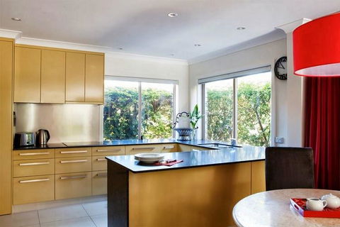Akai Hana - Accommodation Melbourne 3