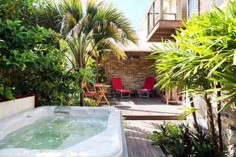Akai Hana - Accommodation Melbourne 0