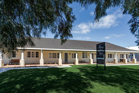 Albany Holiday Units - Accommodation Melbourne 0