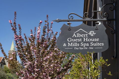 Albert Guest House And Mills Spa Suites - Accommodation Melbourne 1