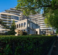 Albert Park City View Stylish 1 Bedroom Apartment