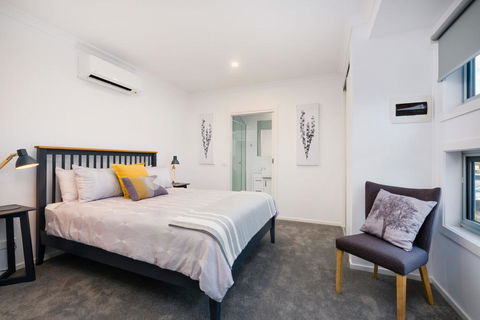 Albury Yalandra Apartment 2 - Accommodation Melbourne 0