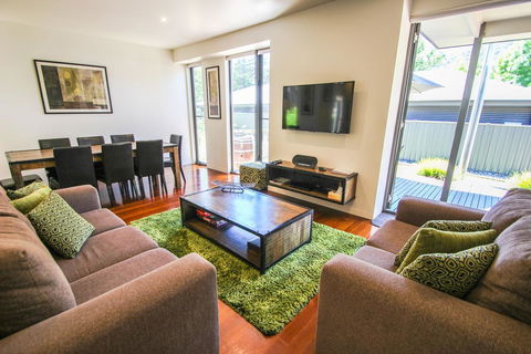 Alegria - Accommodation Melbourne 0