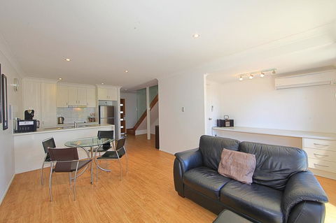 Alexandra Apartments - Accommodation Melbourne 2