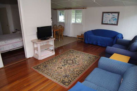 Almare, 7 Gowing Street - Accommodation Melbourne 2