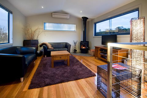 Alofi - Accommodation Melbourne 3