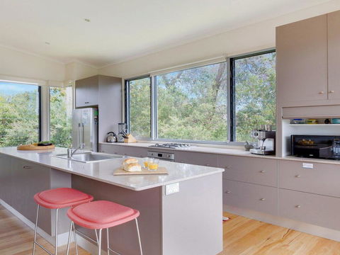 Aloha - Direct Beach Access From Property - Accommodation Melbourne 2