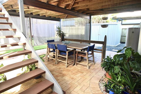 Aloha Alex Beach House Pet-friendly- 450m To The Beach - Accommodation Melbourne 1