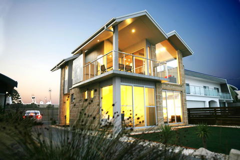 Aloha Beachfront Port Fairy - Accommodation Melbourne 0