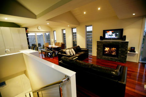 Aloha Beachfront Port Fairy - Accommodation Melbourne 2