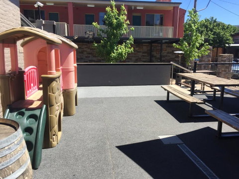 Alpine Hotel Bright - Accommodation Melbourne 2