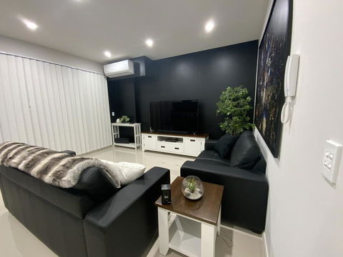 Amazing New Apartment Penrith, Prime Location - Accommodation Melbourne 2