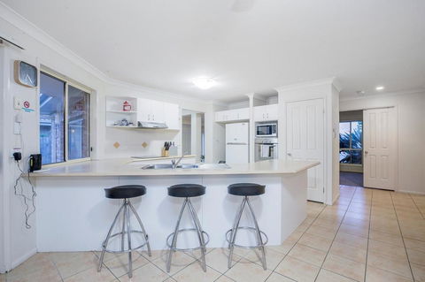 Anaheim Family Lodge By Getastay - Accommodation Melbourne 2