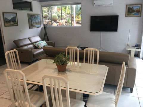 Ancient Gardens Guesthouse & Botanical Gardens - Accommodation Melbourne 1