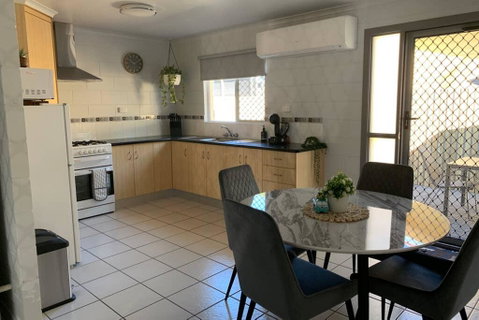 Andergrove Home With A Garden View-Wi-fi & Netflix - Accommodation Melbourne 2