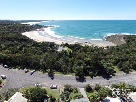 Angourie Blue 1 - Great Ocean Views - Surfing Beaches - Accommodation Melbourne 1