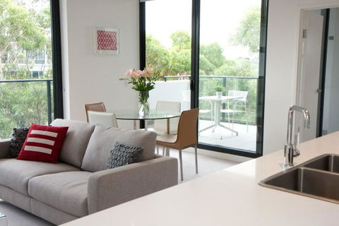 Apartment Saunders Close MP001 - Accommodation Melbourne 0