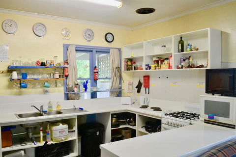 Apollo Bay Backpackers - Accommodation Melbourne 3