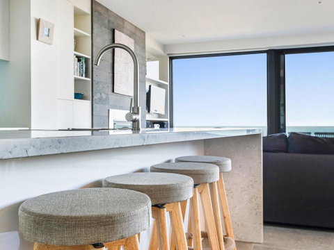 Aqua Mist Seascape - Accommodation Melbourne 1
