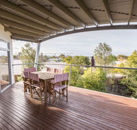 Aqua Vista - a stroll to Paynesville forshore - Melbourne 4u