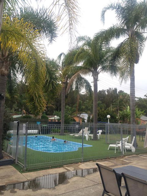 Aquarius Holiday Apartments - Melbourne 4u 0