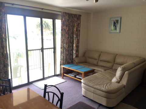 Aquarius Holiday Apartments - Melbourne 4u 2