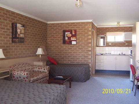 Arcadia Motor Inn - Accommodation Melbourne 0
