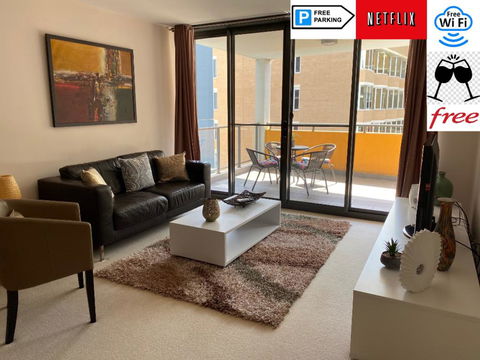 ARENA RESORT STYLE EXEC FREE NETFLIX WIFI WINE - Accommodation Melbourne 0