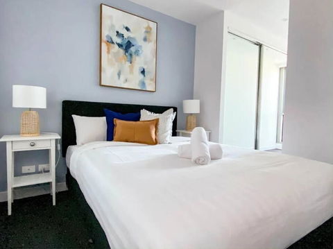 MA4004-1 BR, Lvl 40 Stylish Marco High Rise Home - Accommodation Melbourne 1