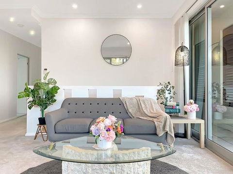 Luxury Retreat Sydney Airport Direct Train Line - Accommodation Melbourne 1