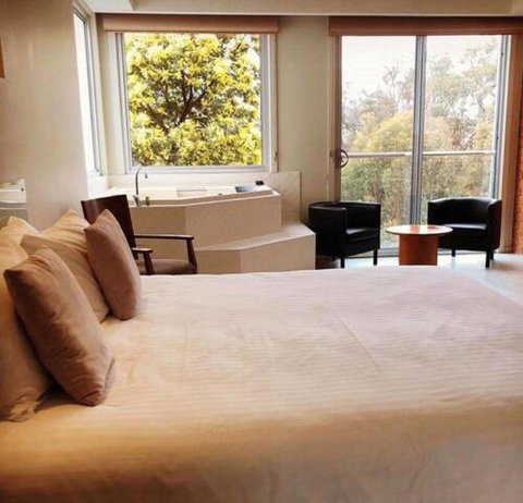 Macedon Ranges Hotel & Spa - Accommodation Melbourne 2
