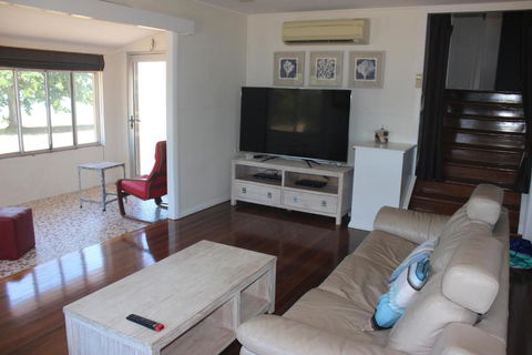 Manta Ray On The Beach - Accommodation Melbourne 3