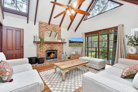 Meadowbrook Manor In North Rothbury - Accommodation Melbourne 2