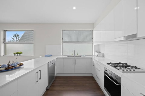 Meander - Port Noarlunga South - C21 SouthCoast Holidays - Accommodation Melbourne 3