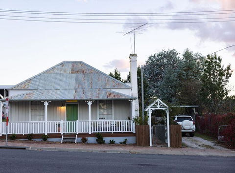 Mill Cottage - Accommodation Melbourne 0