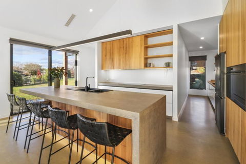 Mayple Peaks - Accommodation Melbourne 3