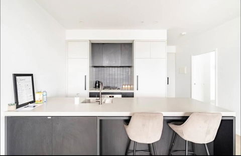 Modern Clayton Apartment Close To Uni And Hospital - Accommodation Melbourne 3