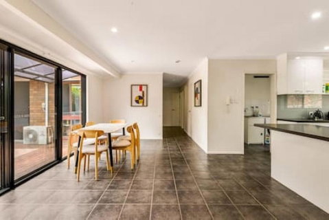 Modern Comfort Retreat 4Bed Cozy Haven W Pool - Accommodation Melbourne 0
