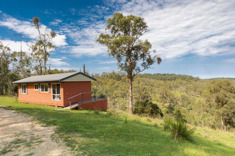 Moffat Falls Cottage Overlooking Waterfalls And Mountains - Accommodation Melbourne 0