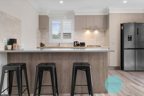 Modern Townhouse In The Heart Of Adamstown - Accommodation Melbourne 0