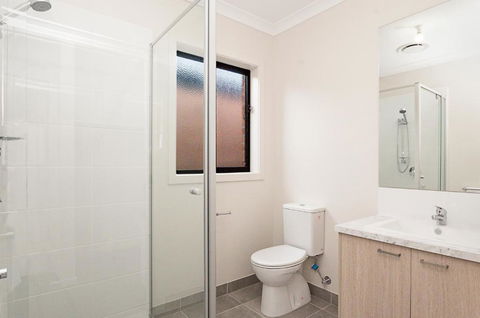 Morview Holiday Homes-Giraffe - Accommodation Melbourne 3