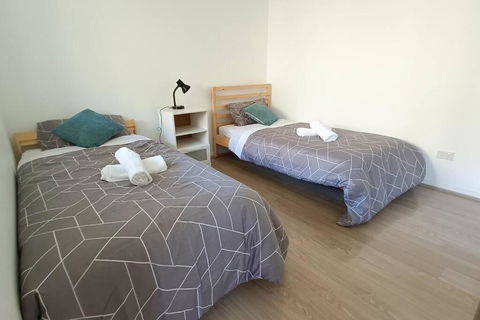 New And Cozy 2 Bedrooms Granny Flat With Aircon & Pool - Accommodation Melbourne 3