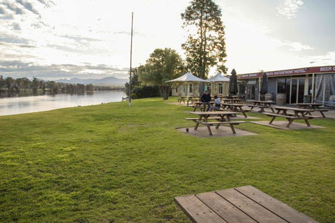 Moruya Waterfront Hotel Motel - Accommodation Melbourne 0