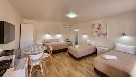 Motel Meneres - Melbourne 4u 2
