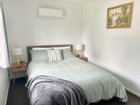 Mountain Views, Spa Bath, Pet Friendly, Near Zoo! - Accommodation Melbourne 1